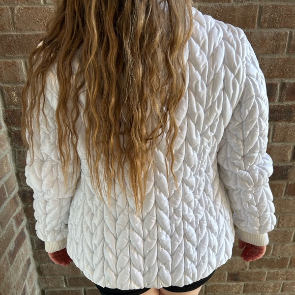 Guess Puffer Jacket - Picture 5 of 13